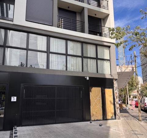 Garage en Tres Cruces, propiedad 266028 -Imagen 3
