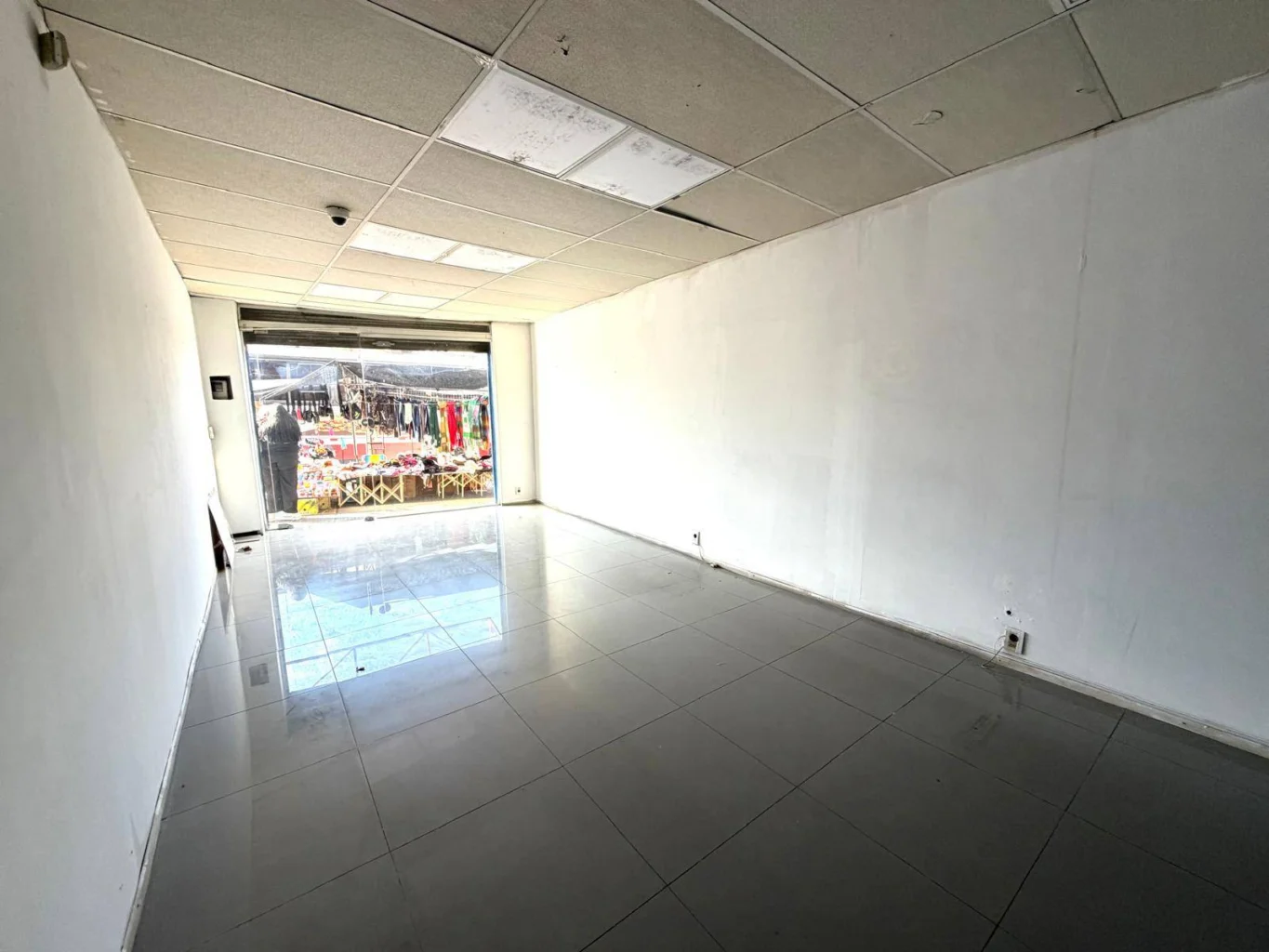 Local en Paso Molino, propiedad 284500 -Imagen 1
