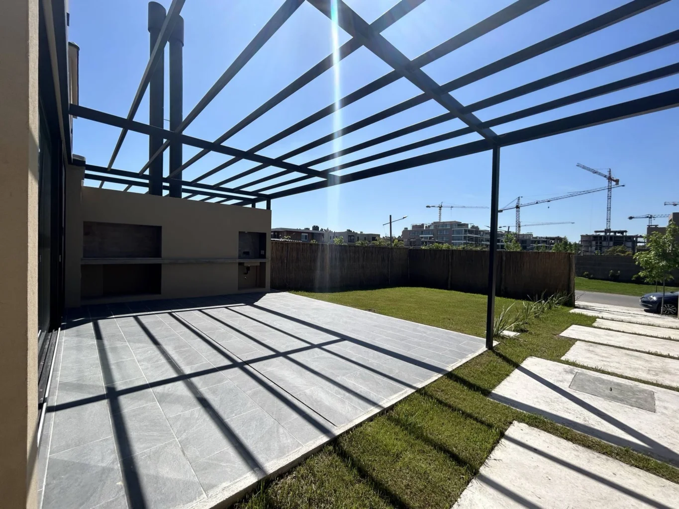 Casa en Parques Barrio Jardín, propiedad 286130 -Imagen 2