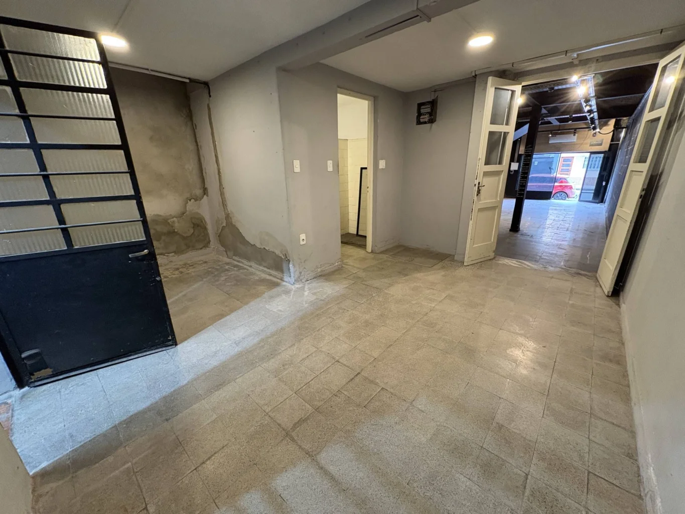 Local en Tres Cruces, propiedad 292205 -Imagen 8