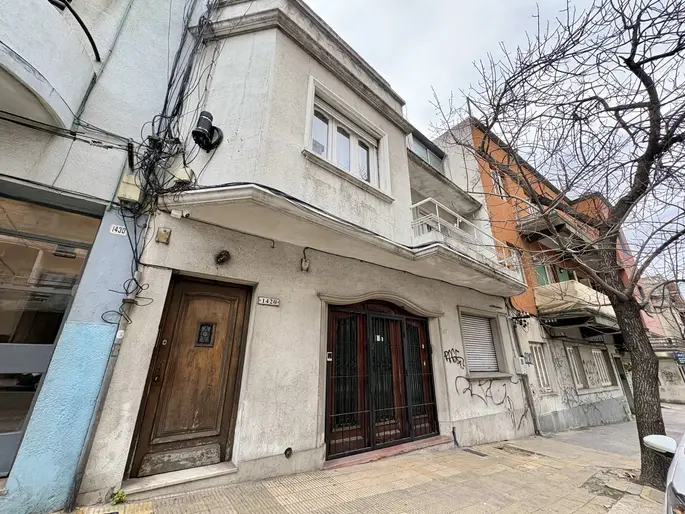 Venta de Apartamento con 1 dormitorio y patio en Cordón