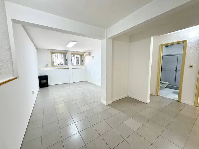 Venta de Apartamento con 2 dormitorios y patio en Cordón. CON RENTA!