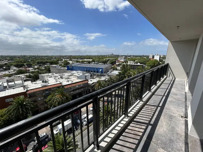 Alquiler de Apartamento en Avenida Millán con 2 dormitorios en Reducto