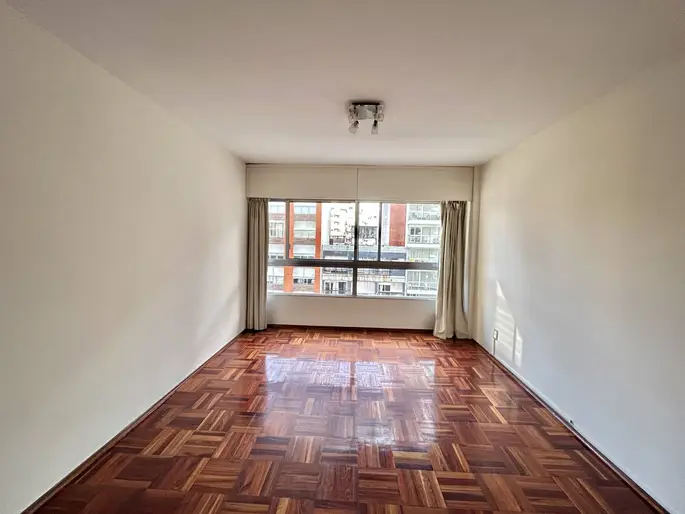 Alquiler Apartamento Dos Dormitorios en Pocitos