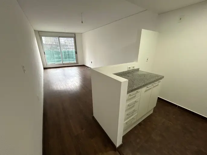Alquiler de Apartamento de 2 dormitorios y balcón en Cordón