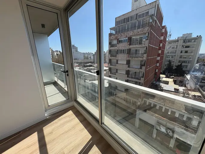 Alquiler - Apartamento a estrenar con un dormitorio y terraza en Cordón