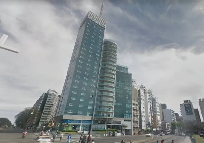 Venta de Apartamento en Tres Cruces CON RENTA!