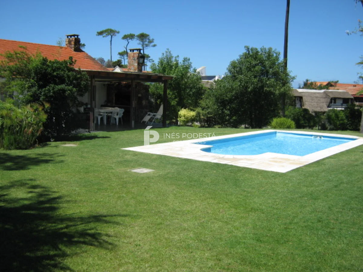 Casa en Pinares, propiedad 218109 -Imagen 1