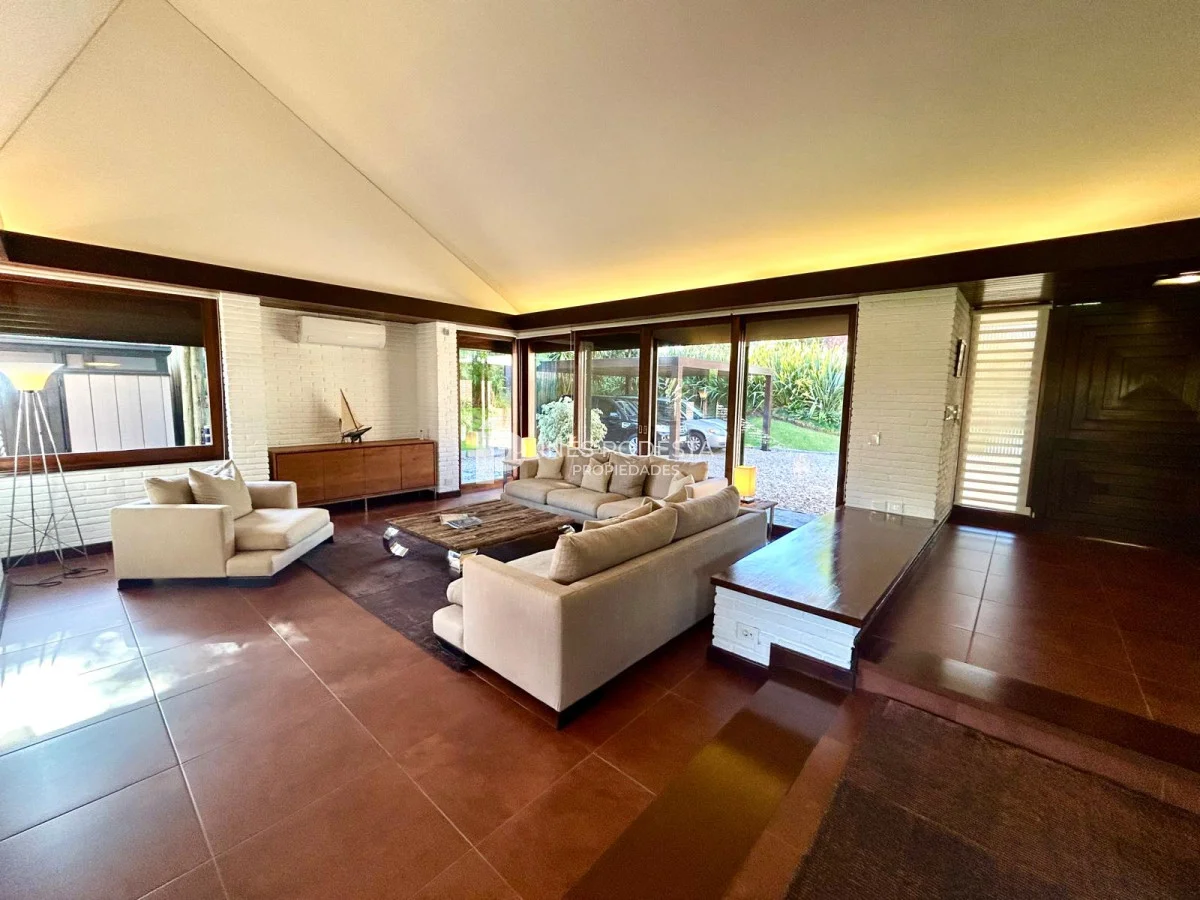Casa en Playa Mansa, propiedad 218347 -Imagen 13