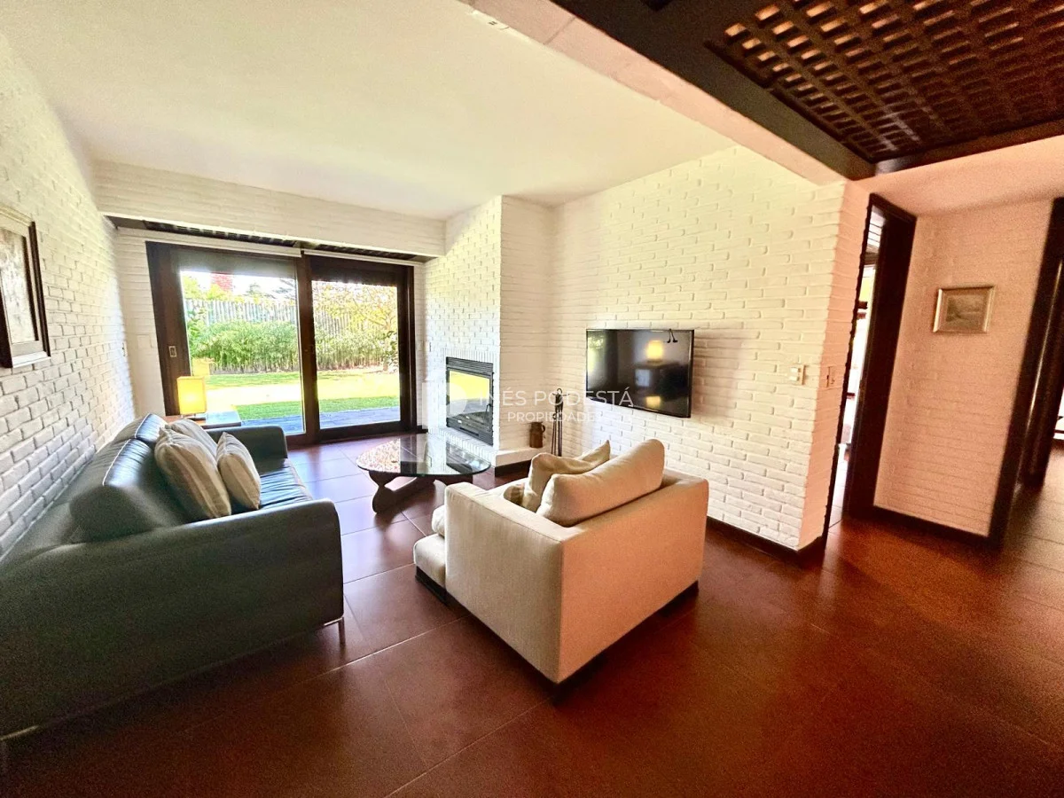 Casa en Playa Mansa, propiedad 218347 -Imagen 19