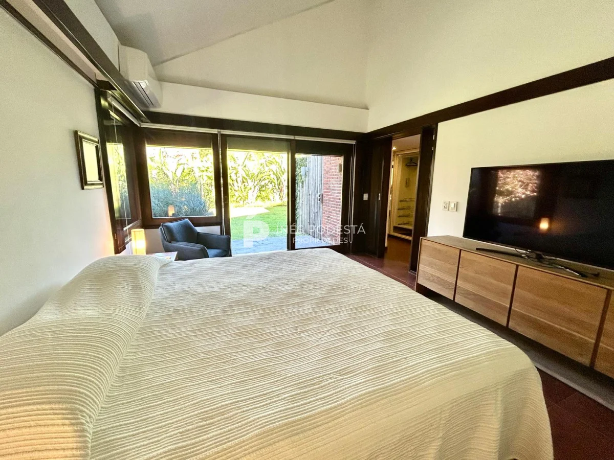 Casa en Playa Mansa, propiedad 218347 -Imagen 21
