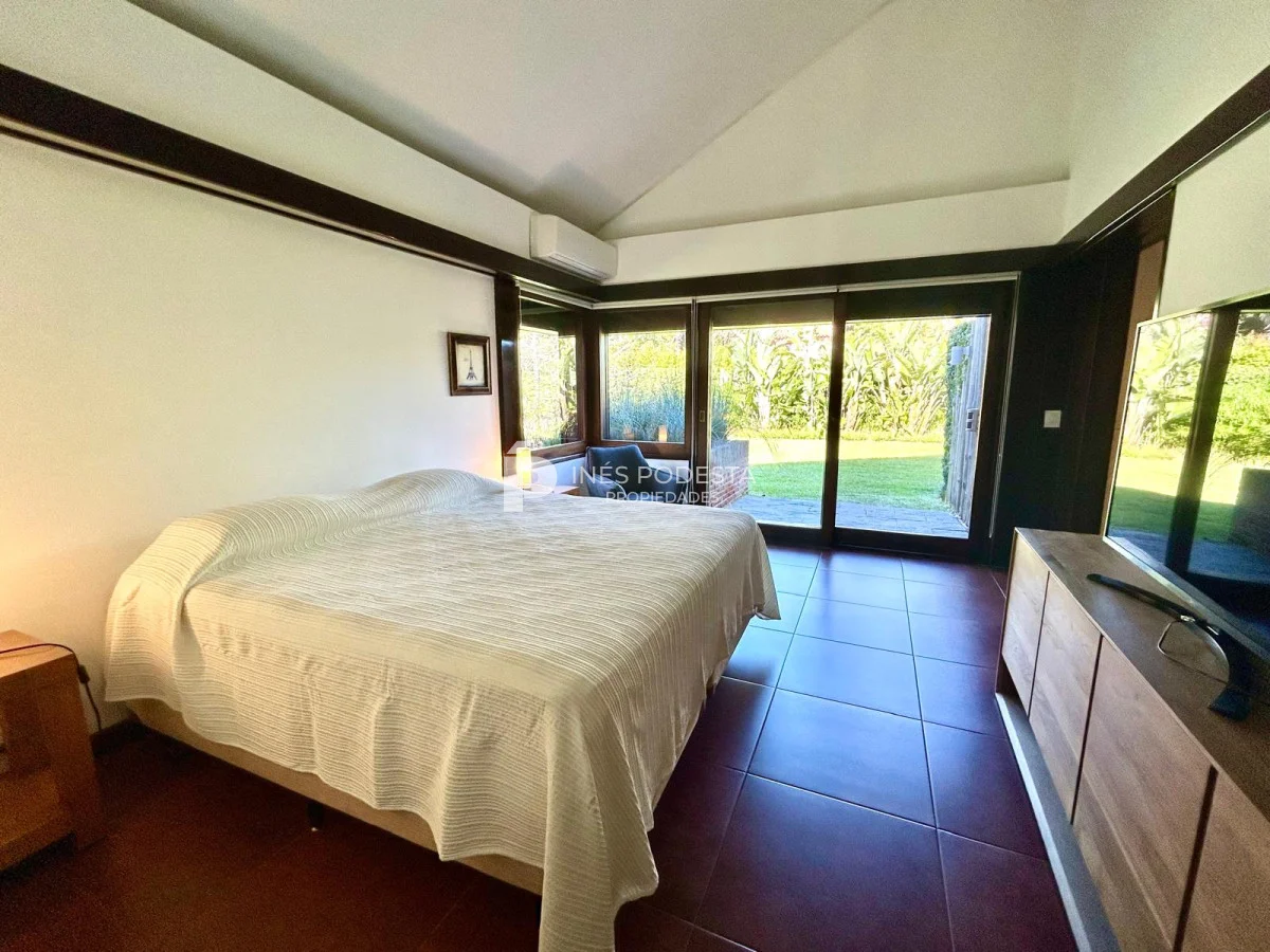 Casa en Playa Mansa, propiedad 218347 -Imagen 22