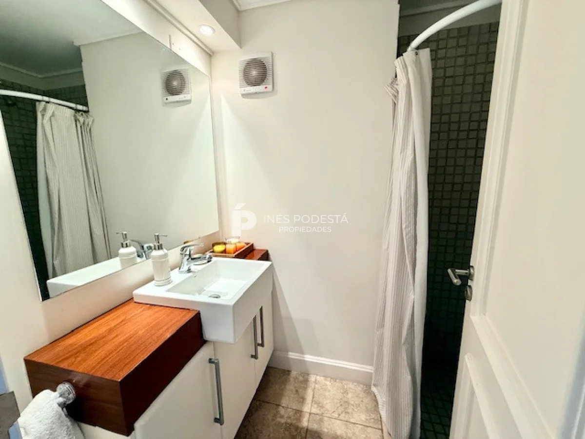 Apartamento en Playa Mansa, propiedad 264019 -Imagen 10