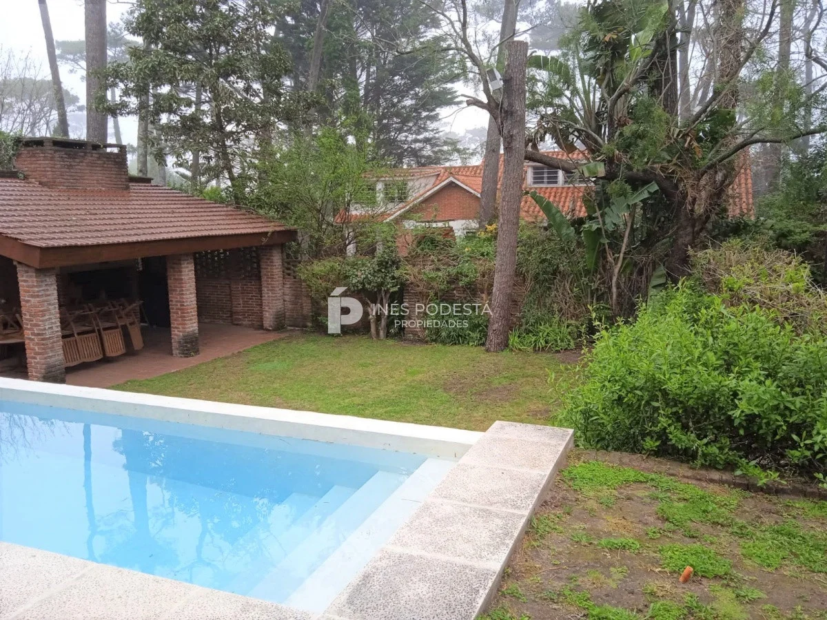 Casa en Playa Mansa, propiedad 273583 -Imagen 2