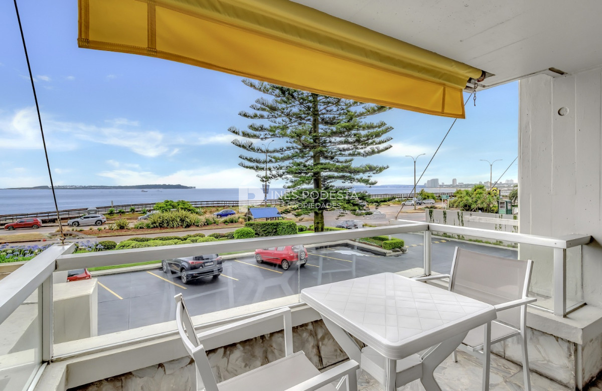 Apartamento en Playa Mansa, propiedad 274235 -Imagen 2