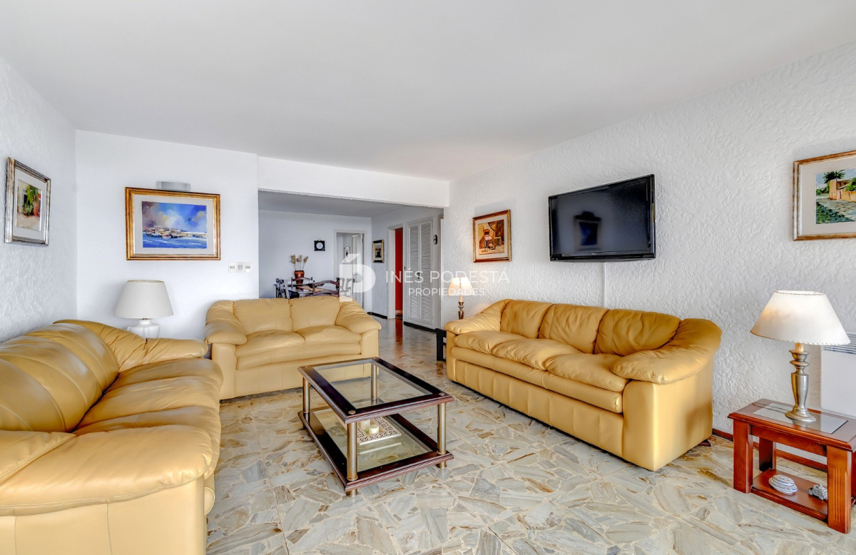 Apartamento en Playa Mansa, propiedad 274235 -Imagen 6