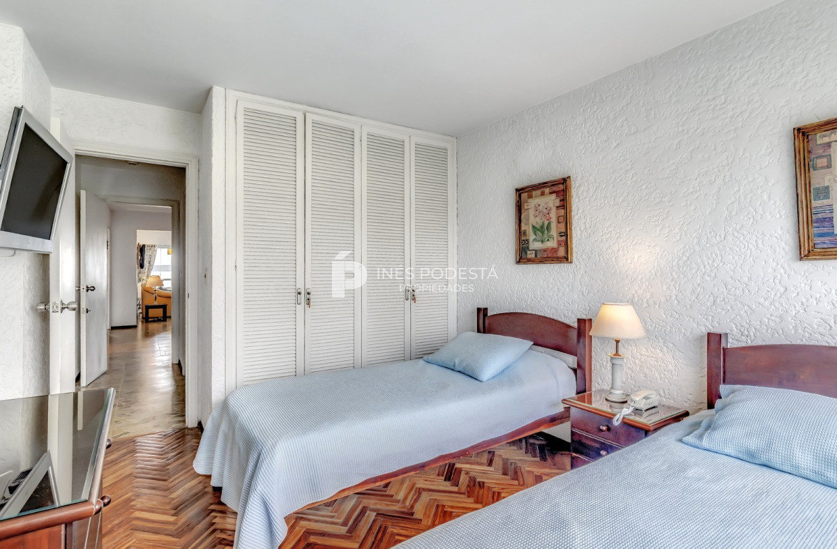Apartamento en Playa Mansa, propiedad 274235 -Imagen 12