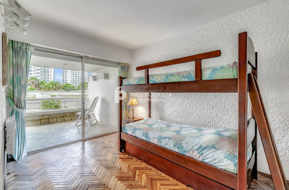 Apartamento en Playa Mansa, propiedad 274235 -Imagen 14