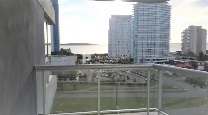 Apartamento en Alquiler, Mansa, Punta del Este, 3 Dormitorios.