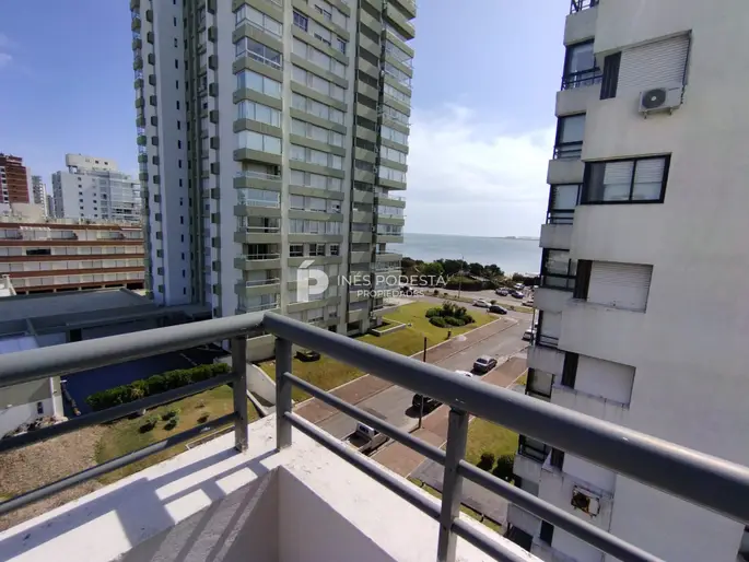 Alquiler Apartamento con 2 Dormitorios