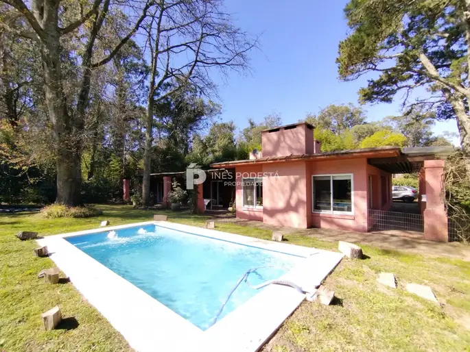 Casa 4 dormitorios con piscina en alquiler de temporada