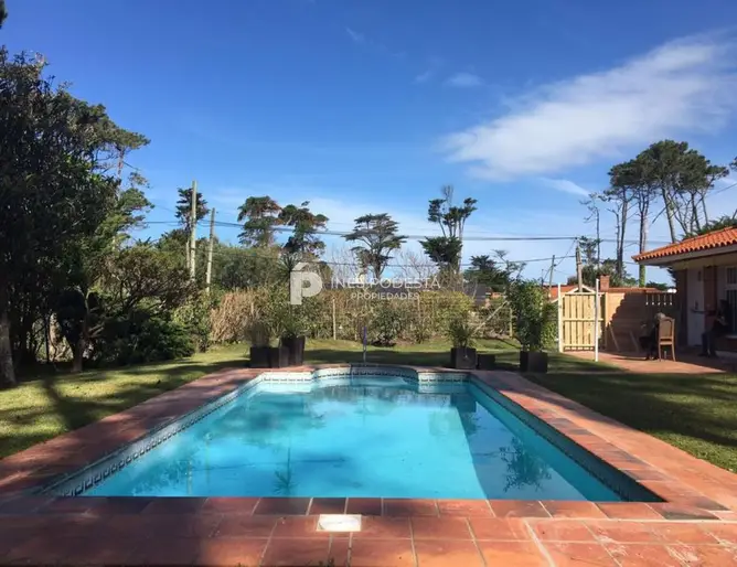 Casa en alquiler de 3 dormitorios Punta del Este
