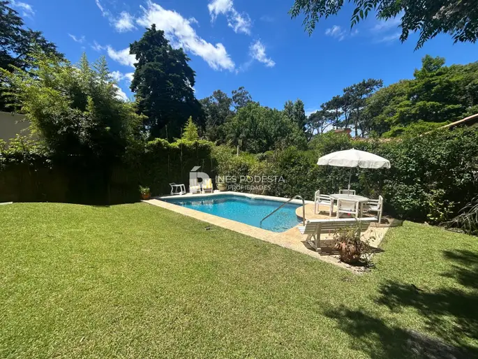 Venta 3 suites, dependencia de servicio y piscina