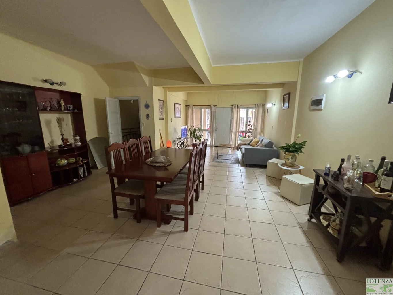 Casa en Tres Cruces, propiedad 291980 -Imagen 1