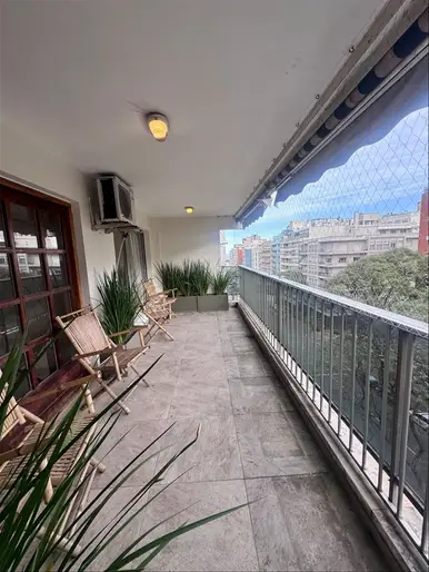 Alquiler Apartamento Pocitos 3 Dormitorios Y scio 3 Baños  Garaje 160 mts
