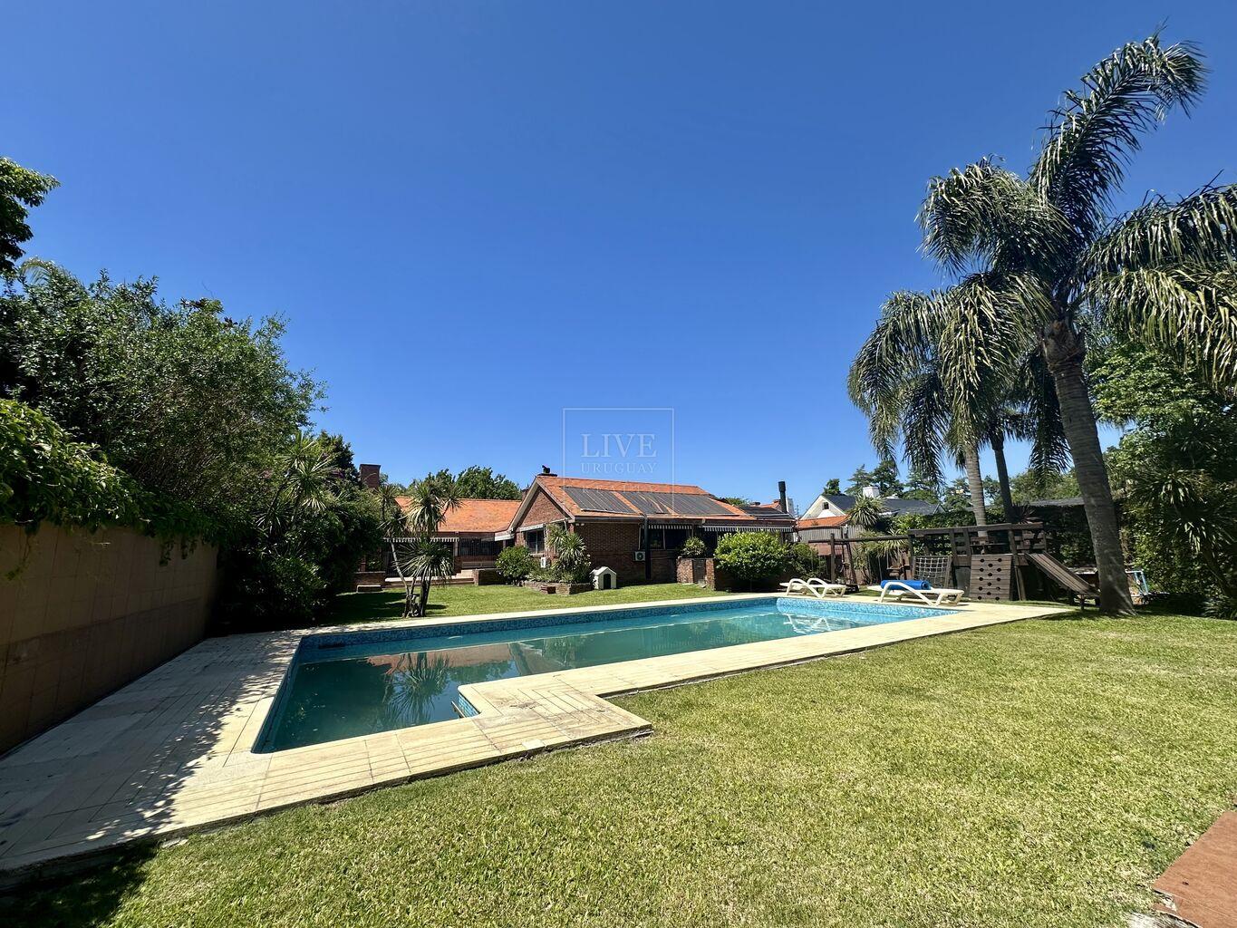 Casa en Carrasco, propiedad 237453 -Imagen 1