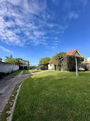 Casa en venta con gran terreno en Malvin Norte ideal inversión