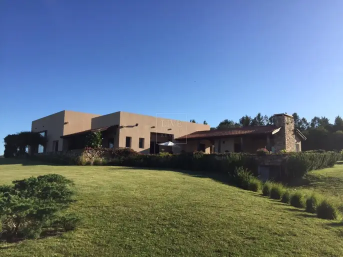 Chacra en venta, piscina, parrillero, en Laguna del Sauce