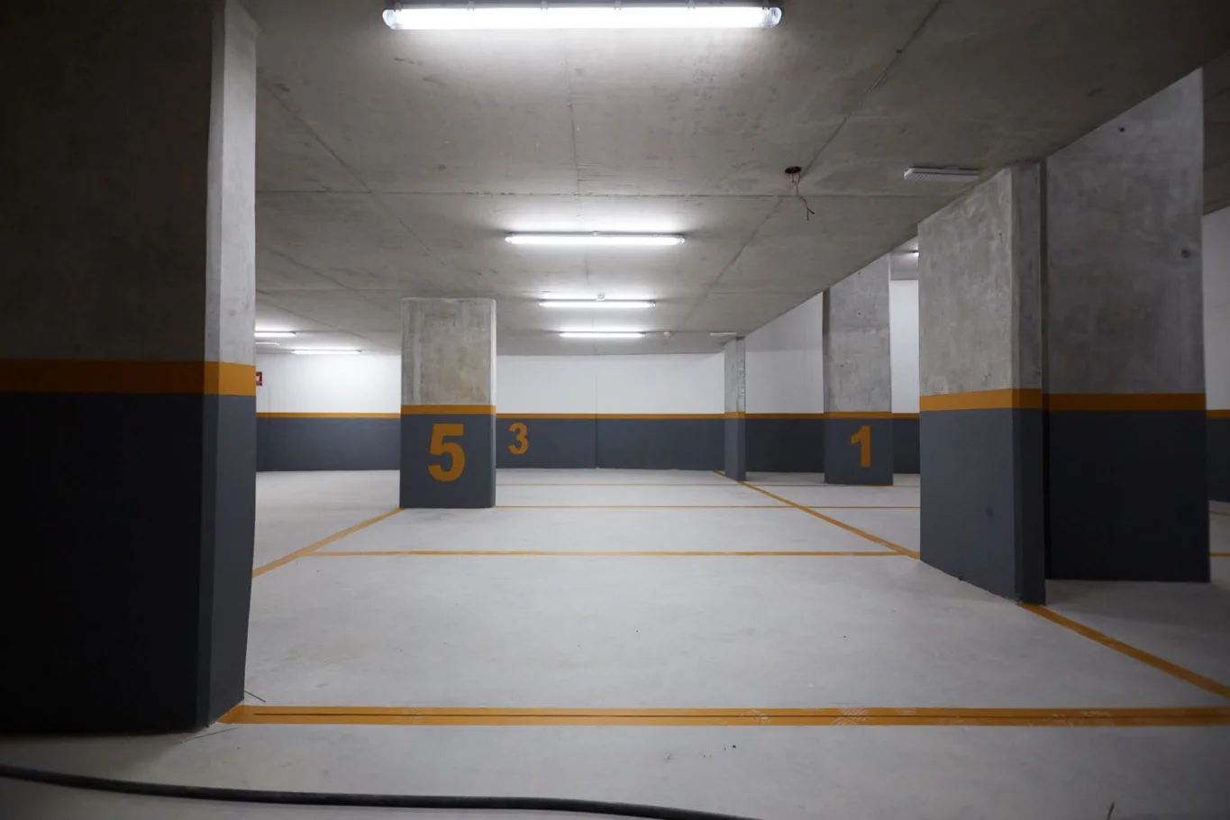 Garage en Cordón, propiedad 300930 -Imagen 1
