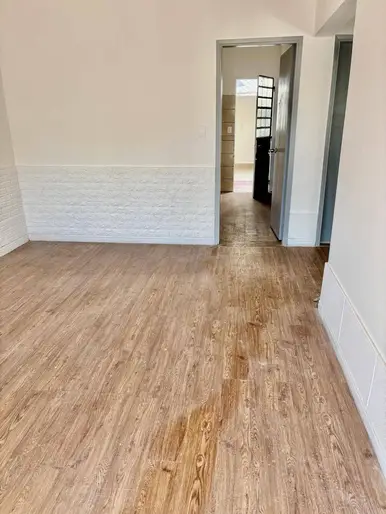 Casa en venta de 2 dormitorios c/ cochera en Villa Española