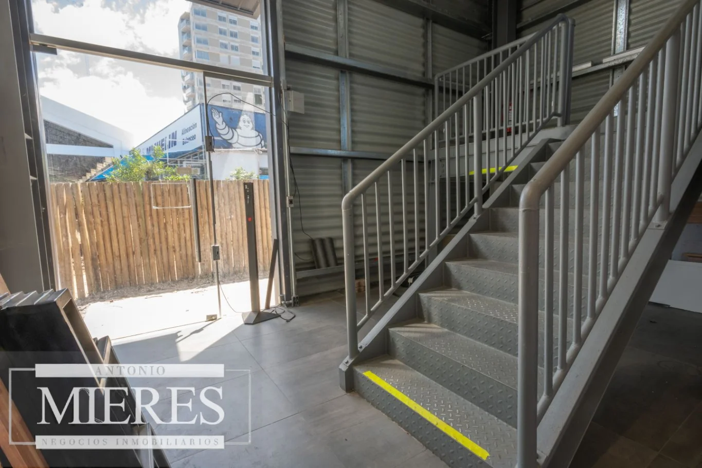 Local en Roosevelt, propiedad 290274 -Imagen 2