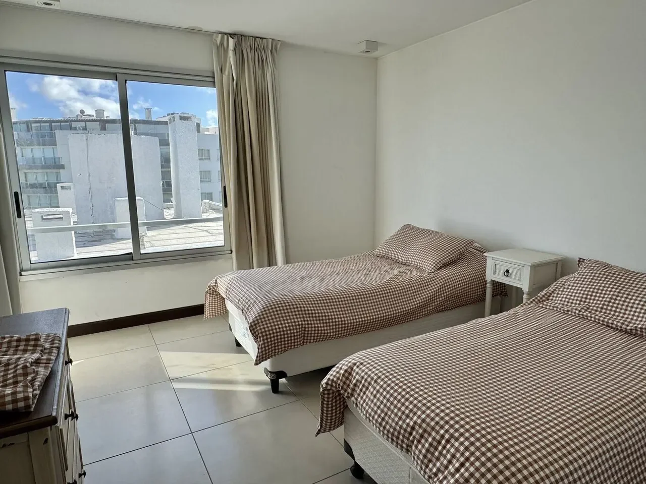 Apartamento en Playa Mansa, propiedad 297150 -Imagen 12