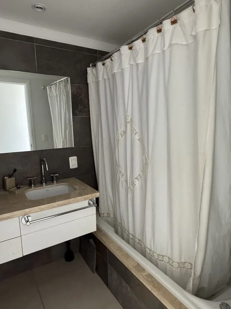 Apartamento en Playa Mansa, propiedad 297150 -Imagen 14
