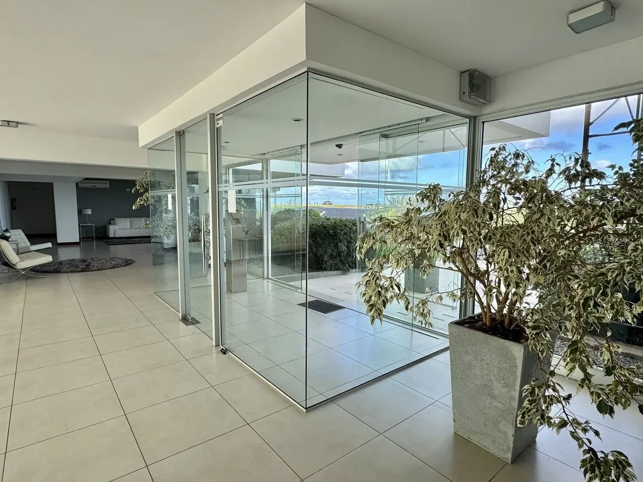 Apartamento en Playa Mansa, propiedad 297150 -Imagen 18