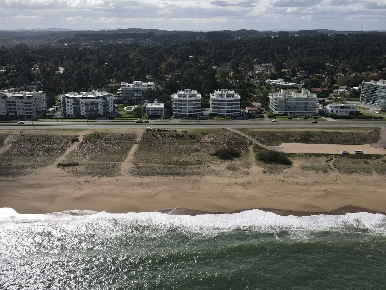 Apartamento en Playa Mansa, propiedad 297150 -Imagen 24