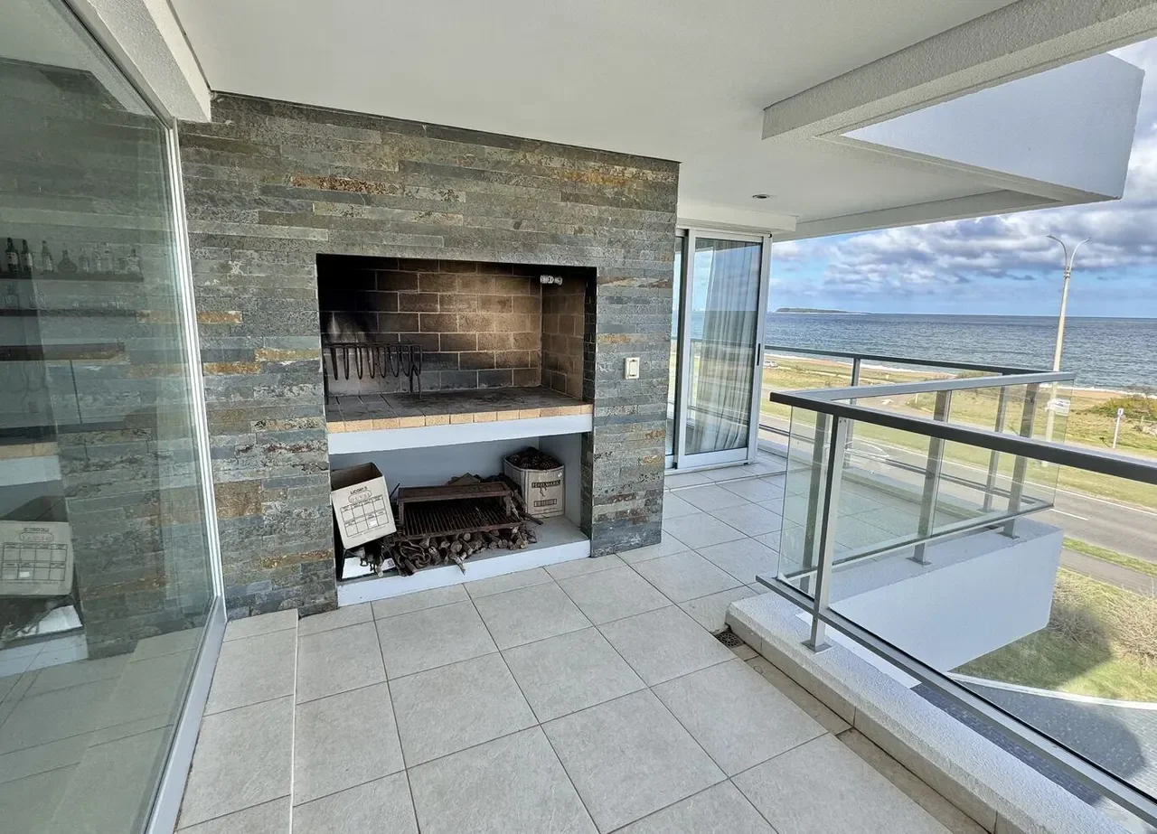 Apartamento en Playa Mansa, propiedad 297150 -Imagen 25