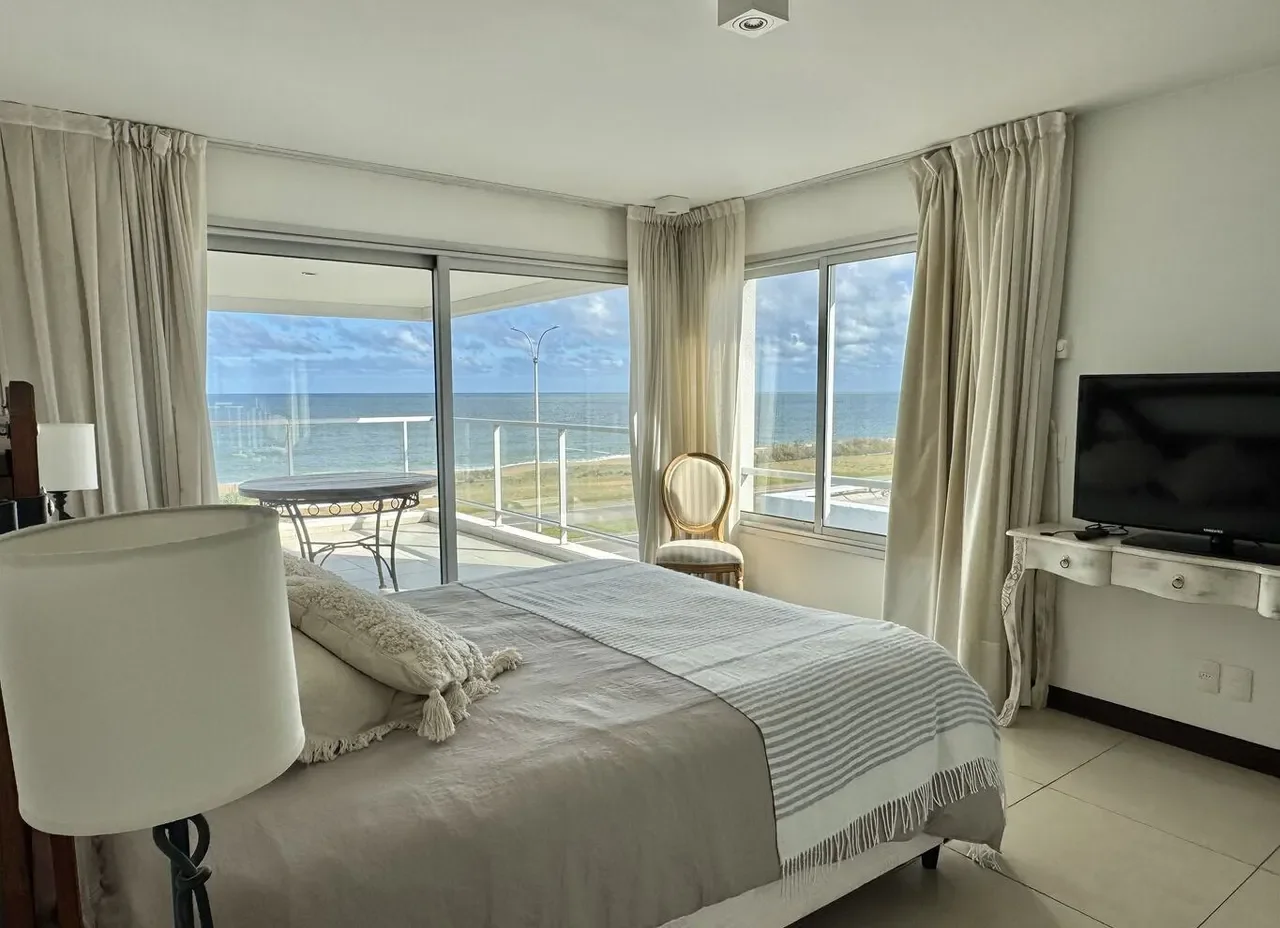 Apartamento en Playa Mansa, propiedad 297150 -Imagen 8