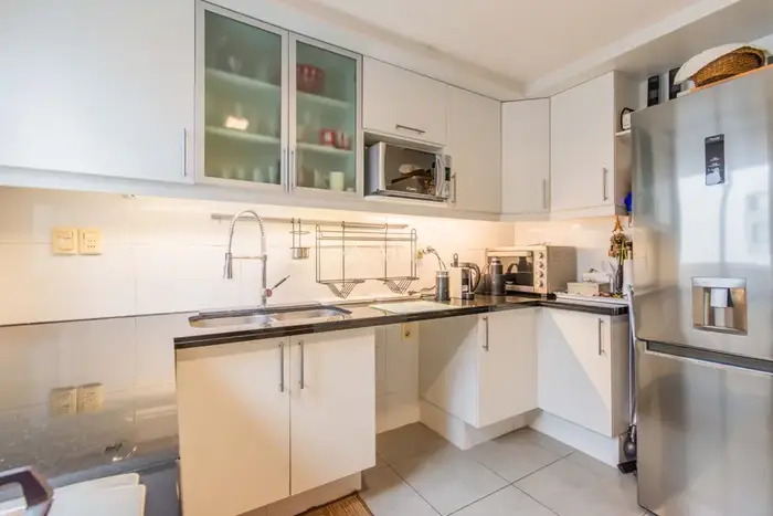 VENTA apartamento 3 dormitorios, 3 baños y garage. Punta Carretas.