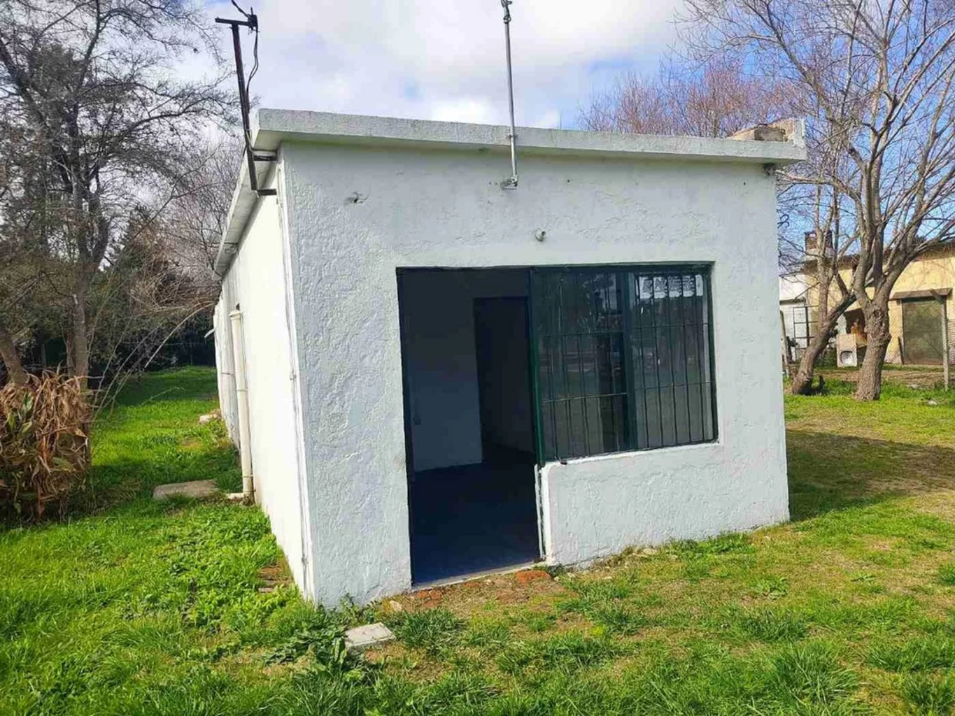 Local en Empalme Olmos, propiedad 267061 -Imagen 1