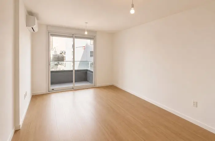 Alquila Apartamento tres cruces, 1 dorm. balcon