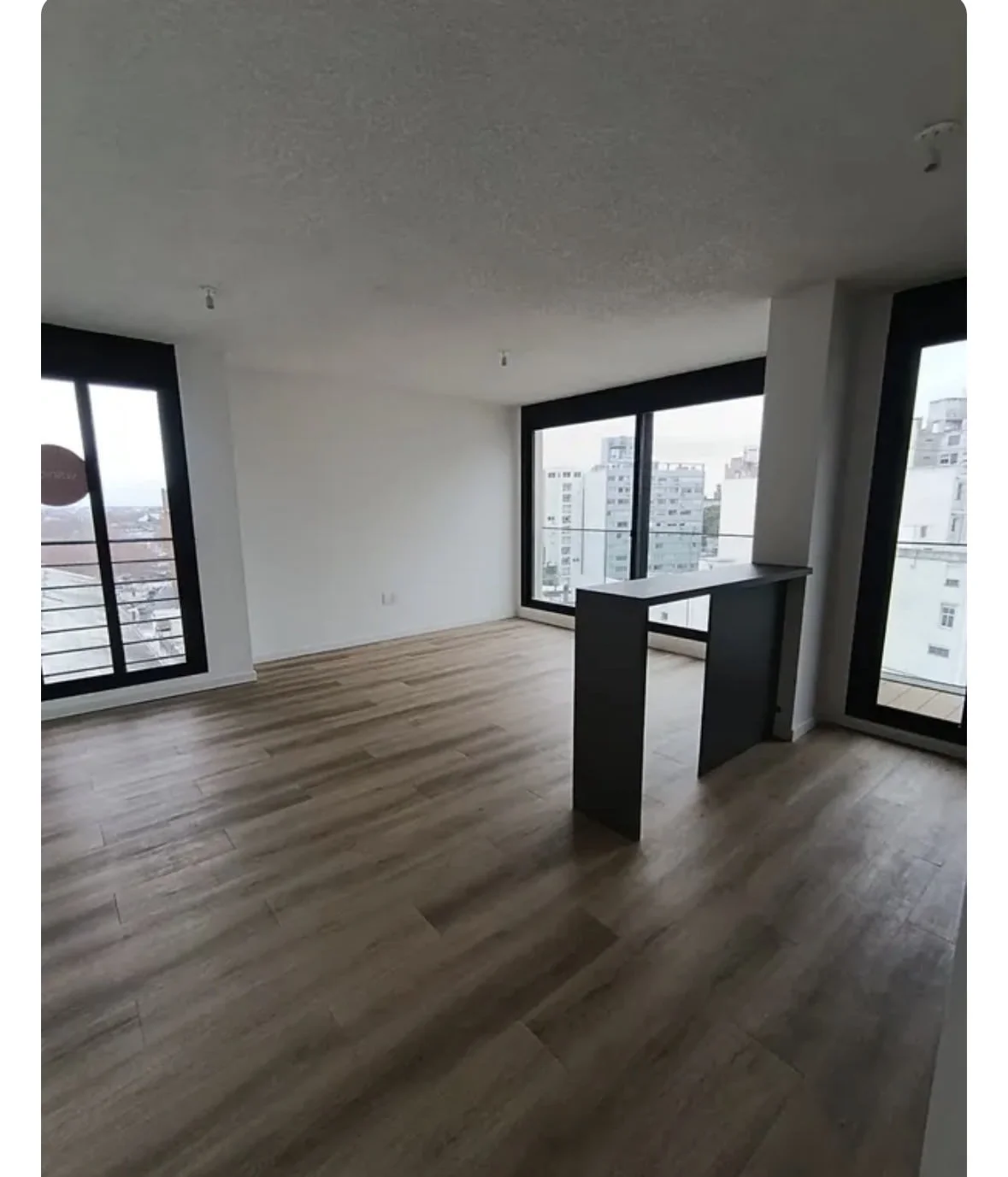 Apartamento en Tres Cruces, propiedad 295290 -Imagen 1
