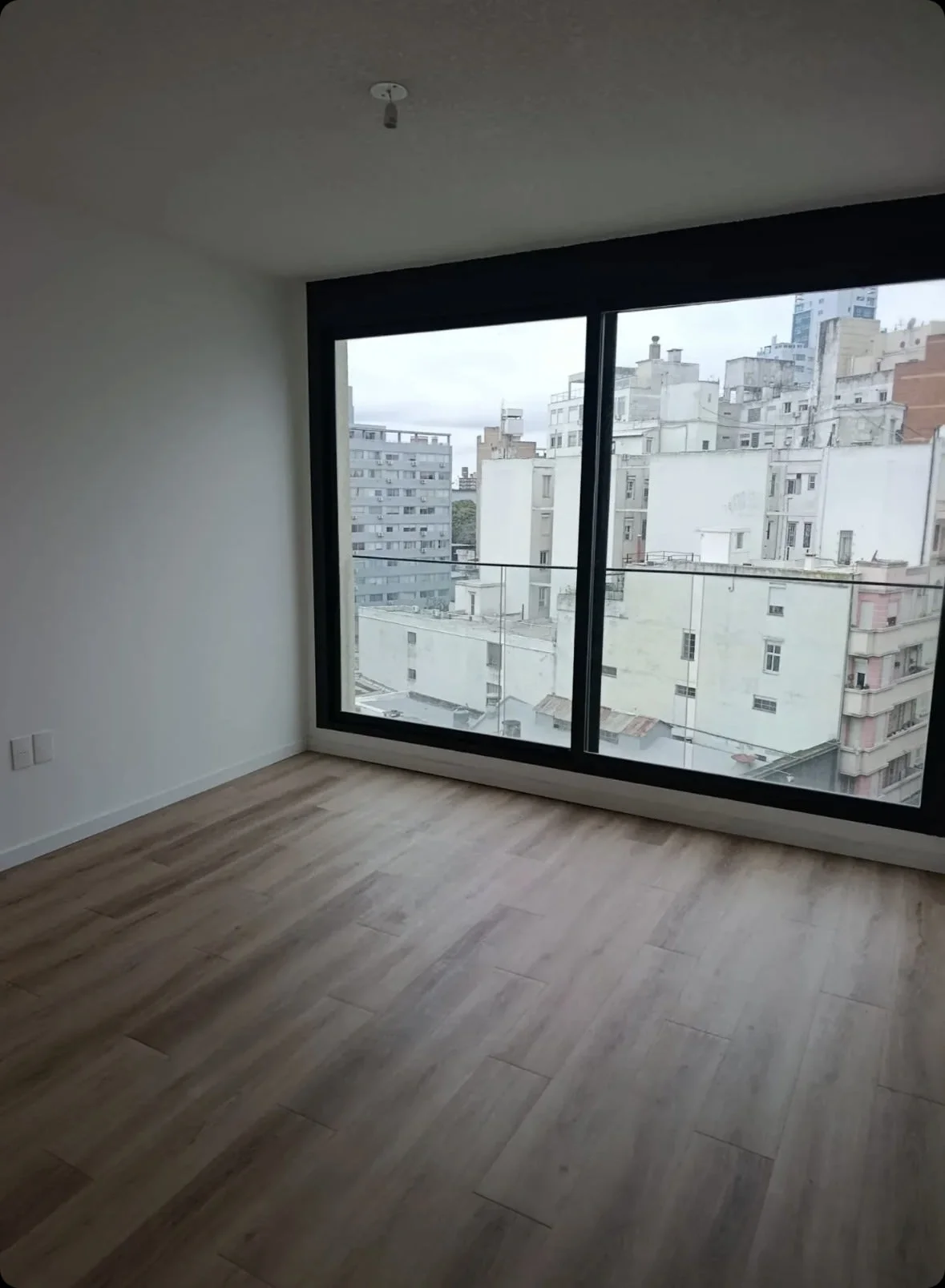 Apartamento en Tres Cruces, propiedad 295290 -Imagen 2