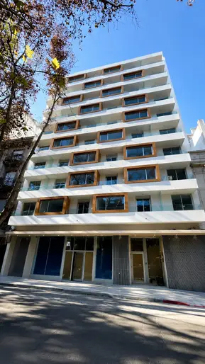 ALQUILER | APARTAMENTO A ESTRENAR | 2 DORMITORIOS | COCHERA | BALCÓN | CENTRO