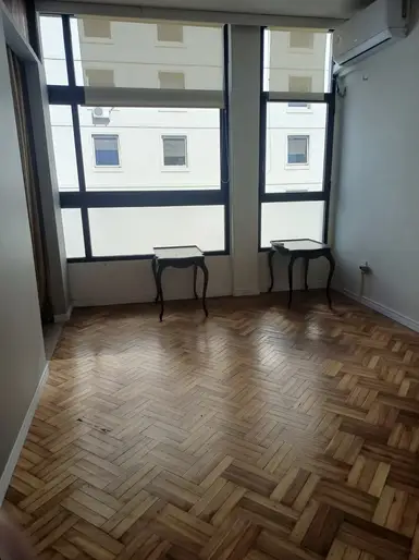 Luminoso apartamento super espacioso y semi amoblado en centro