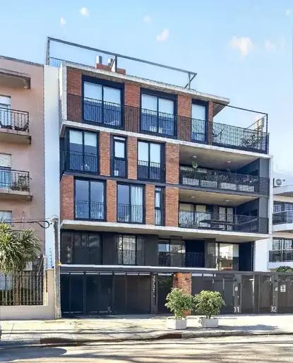 Alquilo apartamento doble altura en Punta Carretas, 1 dormitorio.