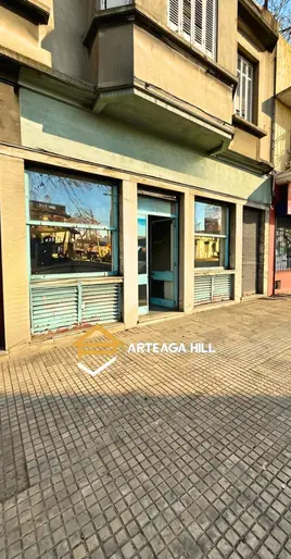 ALQUILER | Local Comercial sobre 8 de octubre | Planta Baja + Subsuelo | Gran Vidriera | 225 m² | Sin Gastos Comunes